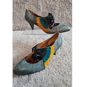 Poetic License Delish‎ Peacock Leather Mary Jane Pump Shoes Women Size 10M Multi